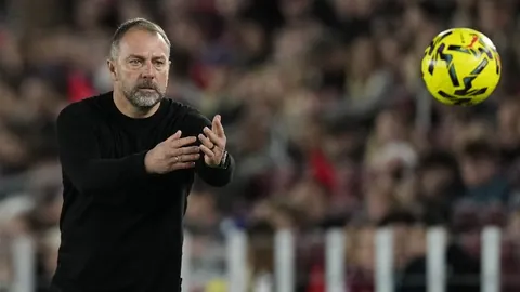 梅西荣获美职联年度最佳球员称号。